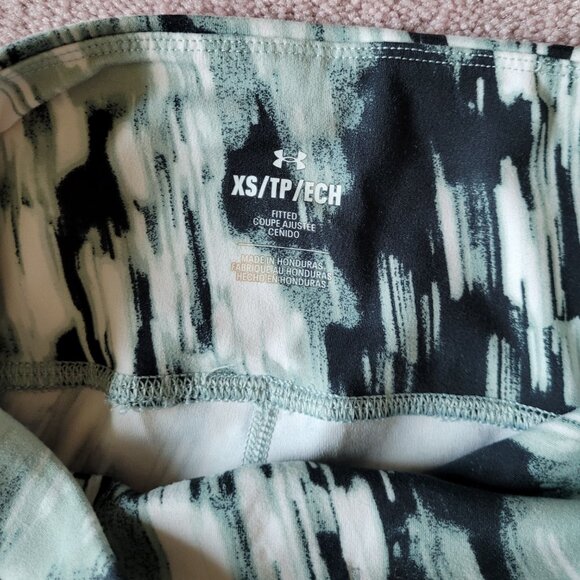 Under Armour Size XS Lot - 2 Motion Leggings Fitted Ankle Leg & Gray Top - Picture 5 of 14